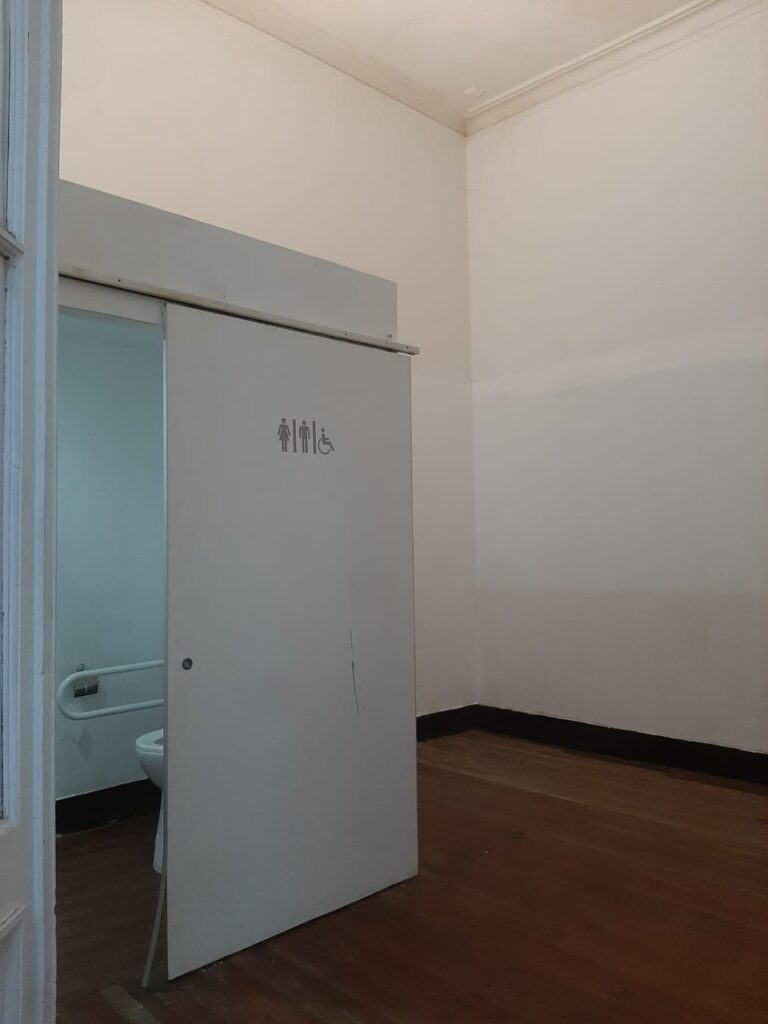 fc45d2ae 0533 4369 b2e9 fdad9093b0e8 768x1024